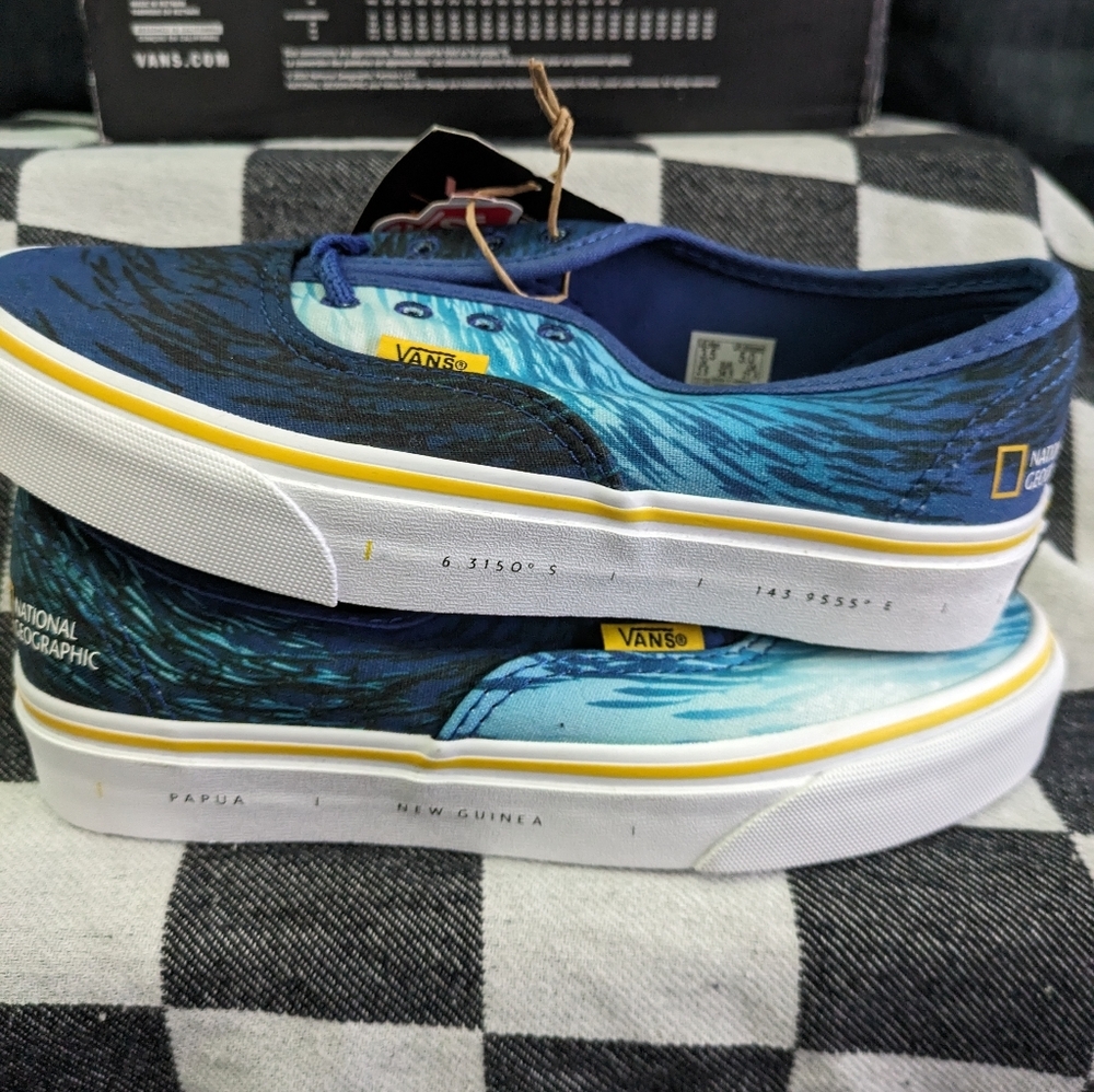 VANS OFF THE WALL AUTHENTIC Kids 3.5 Youth NATIONAL GEOGRAPHIC OCEAN 1223 Blue - Picture 5 of 11
